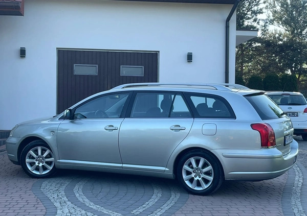 Toyota Avensis cena 14800 przebieg: 164000, rok produkcji 2006 z Radom małe 191